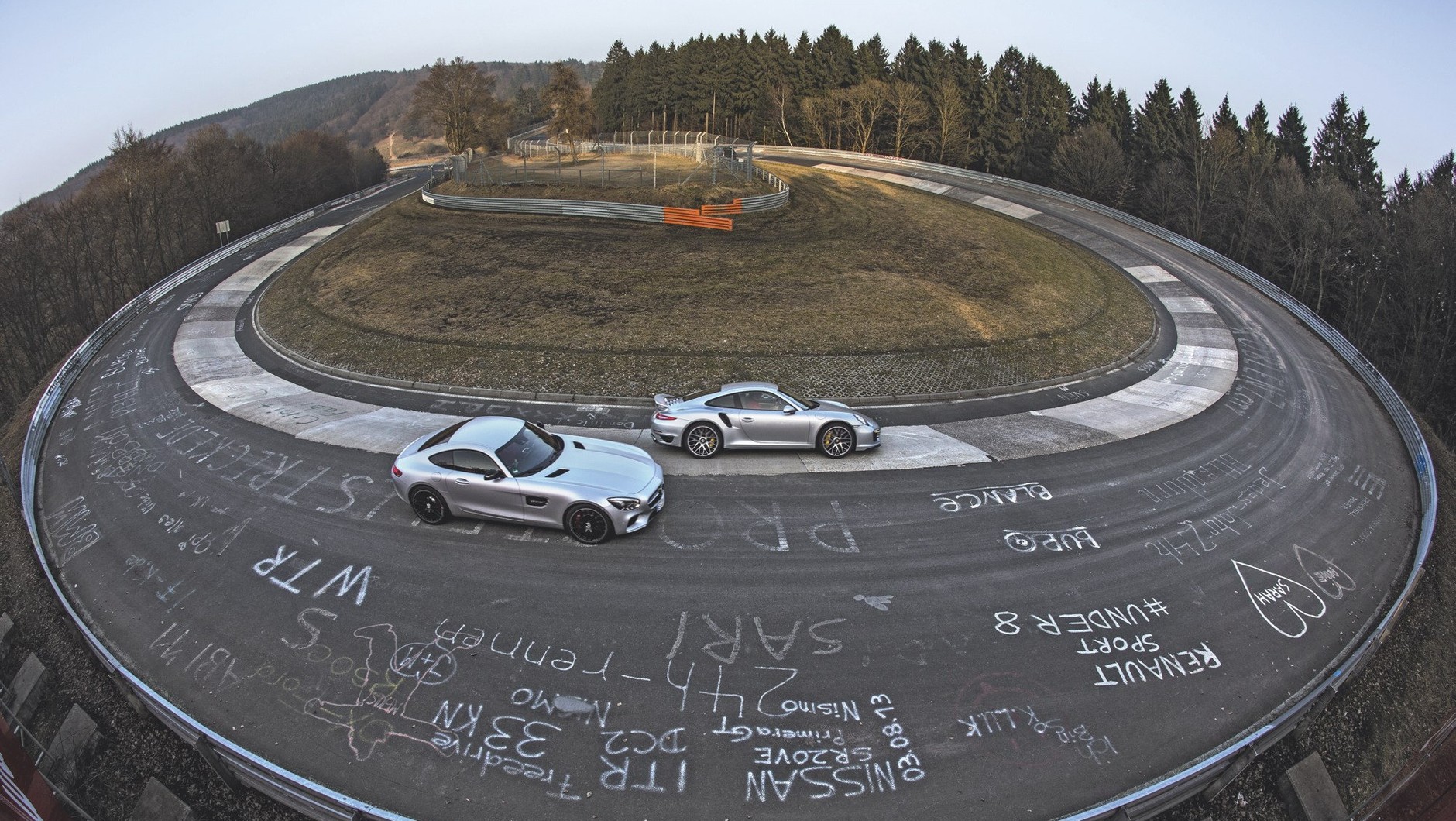 Mercedes-AMG GT S kontra Porsche 911 Turbo
