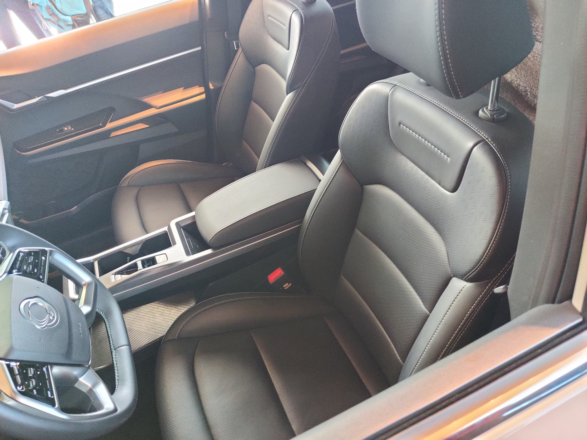 SsangYong Torres EVX