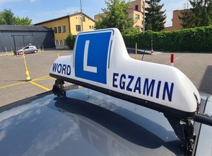 Planujesz zdawać na prawo jazdy? Pospiesz się, bo będzie drożej, a ceny będą mogły się różnić między ośrodkami