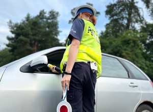 Policjanci odebrali mu prawo jazdy. W aucie nie było blokady