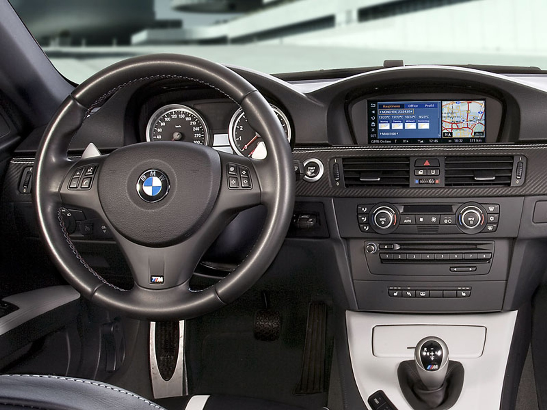 BMW M3 Edition: ekskluzywne wyposażenie i niższe zawieszenie