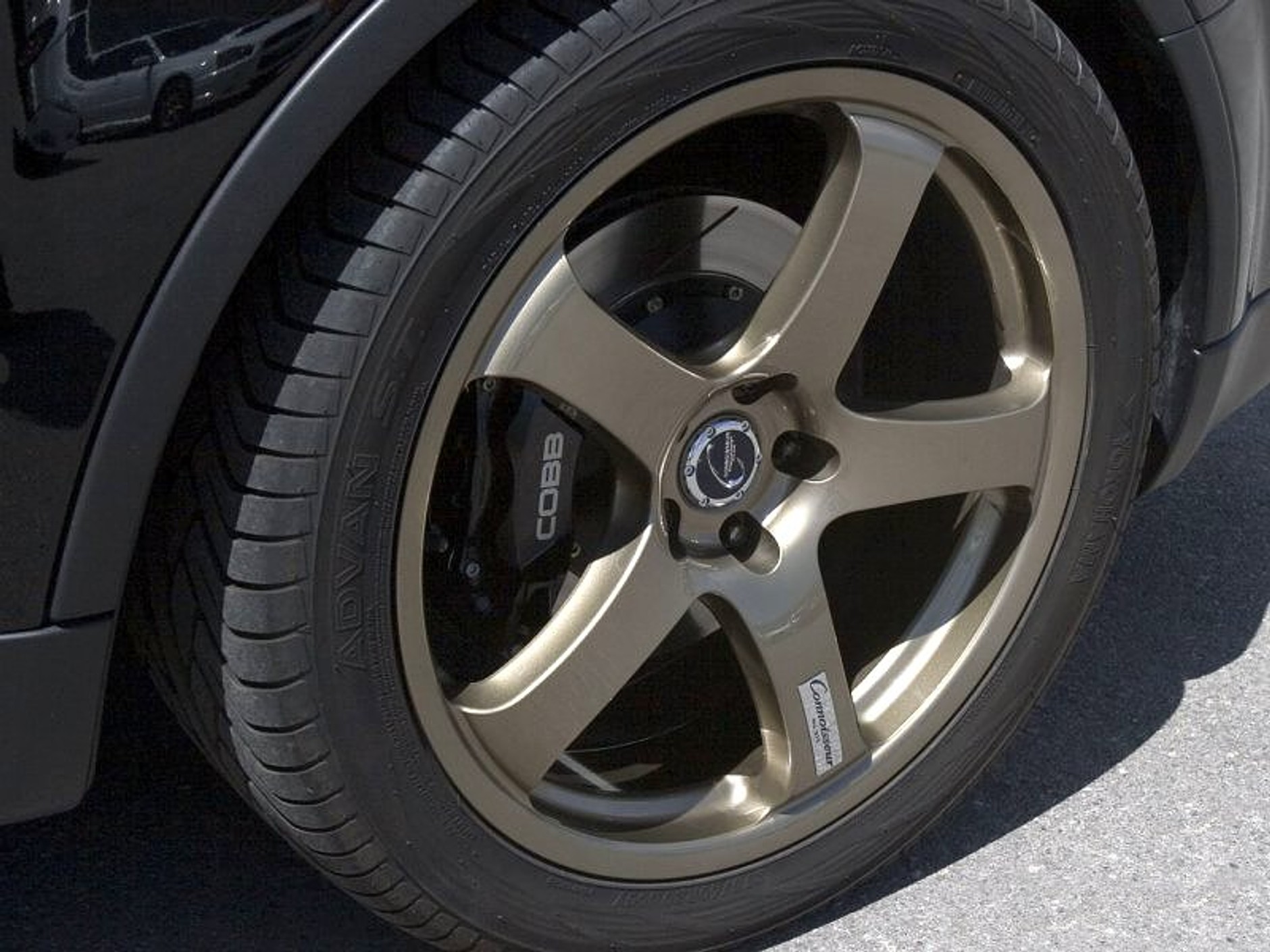 COBB Tribeca B9: tajemniczy jeździec