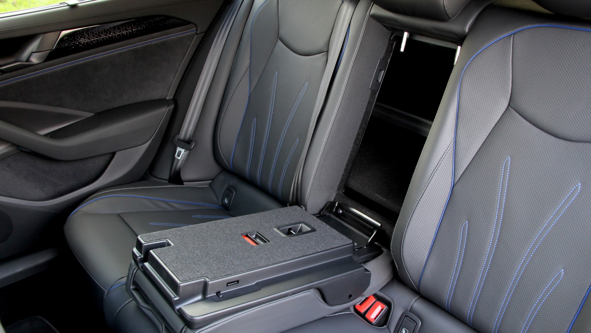 Volkswagen Passat 2.0 TDI R-Line Plus