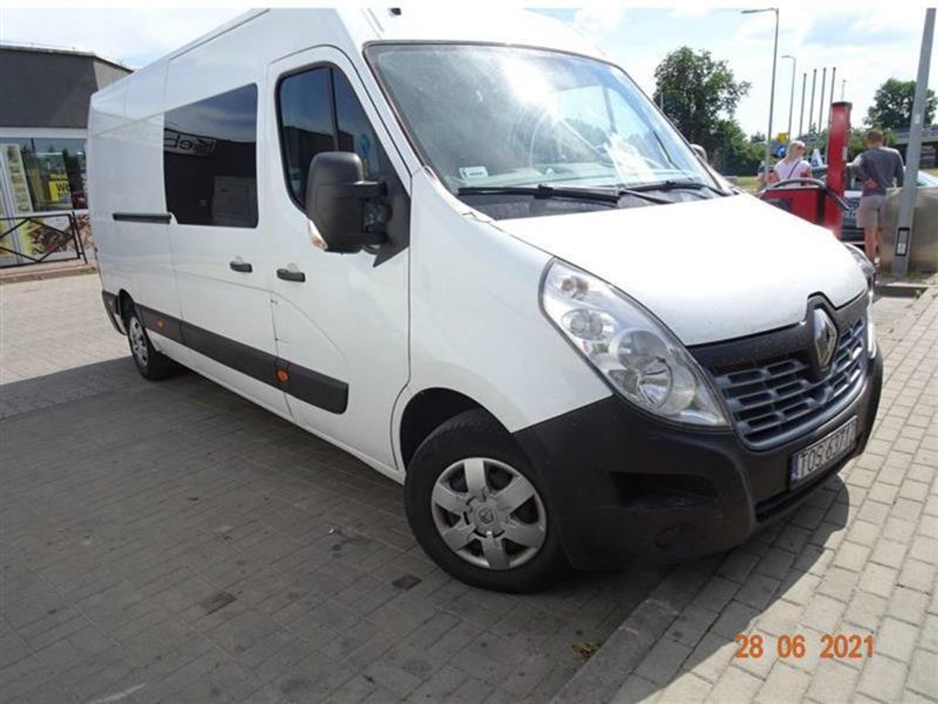 Auto wystawione na licytację komorniczą: Renault Master, rok prod. 2016, wyceniony na 64 tys. zł. Licytacja zaczyna się od kwoty 48 075 zł