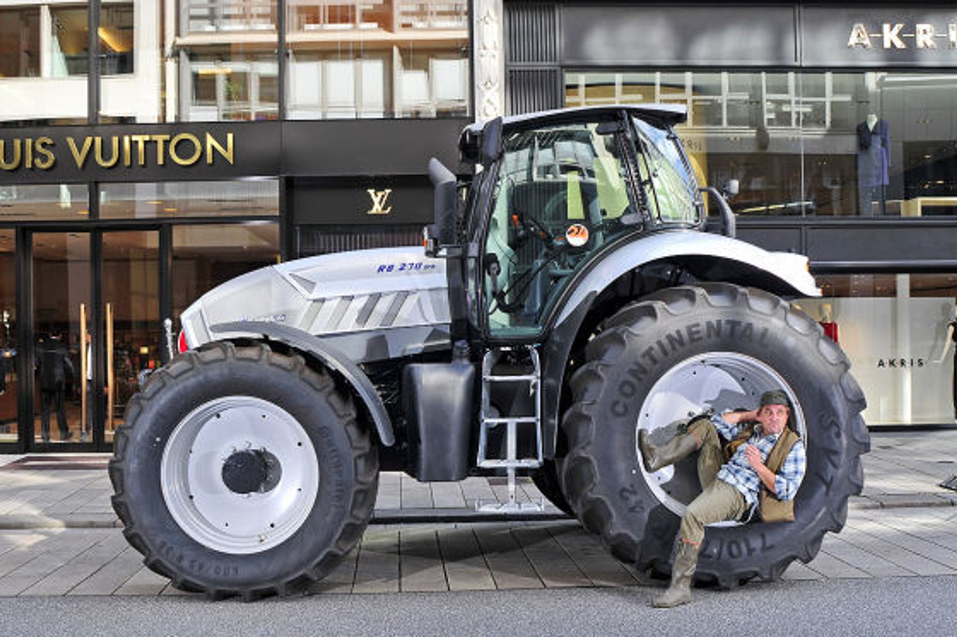 Traktor Lamborghini kontra Gallardo