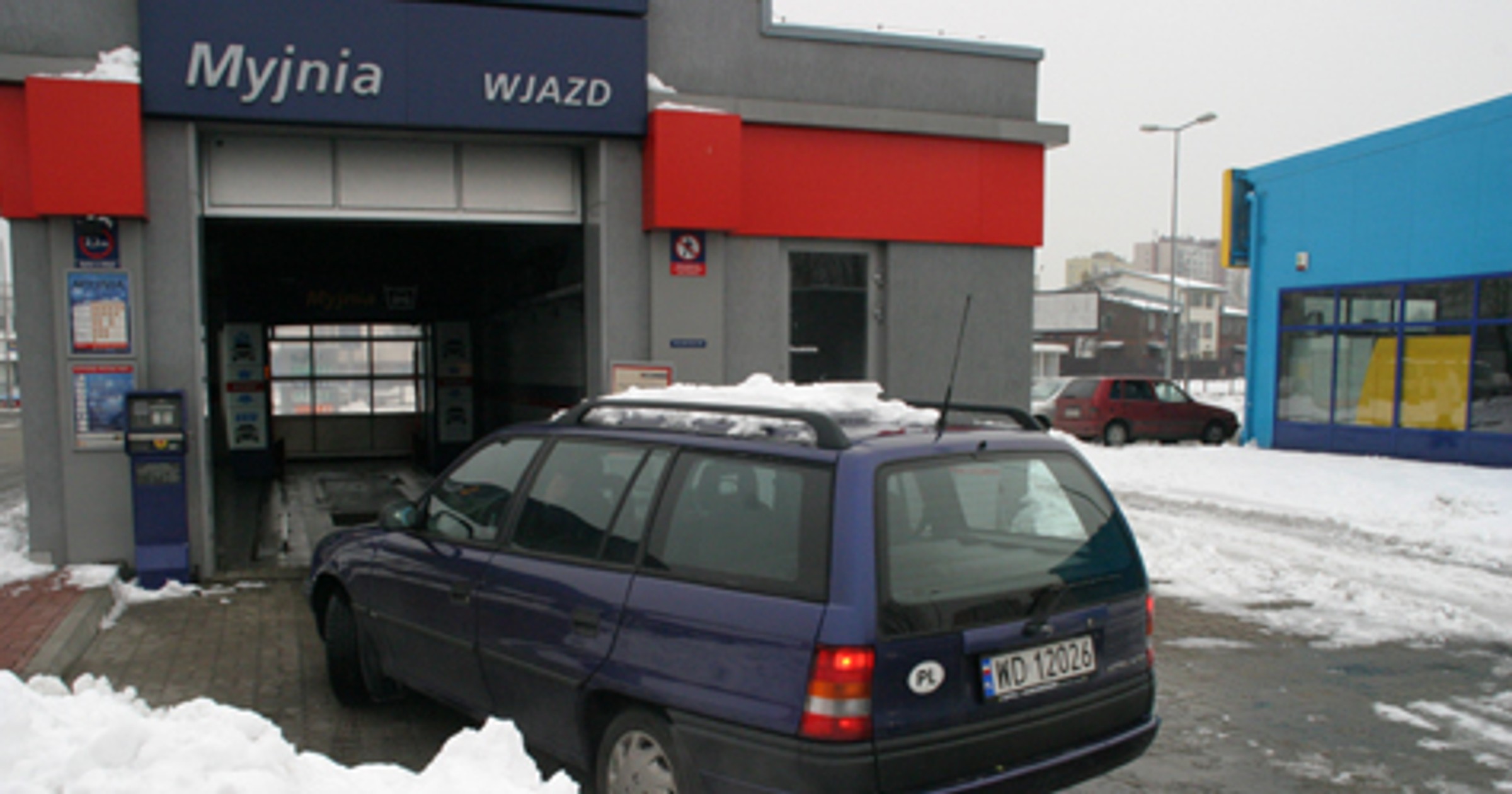 Jak zimą myć auto? Dzięki nam twój samochód będzie czusty również zimą