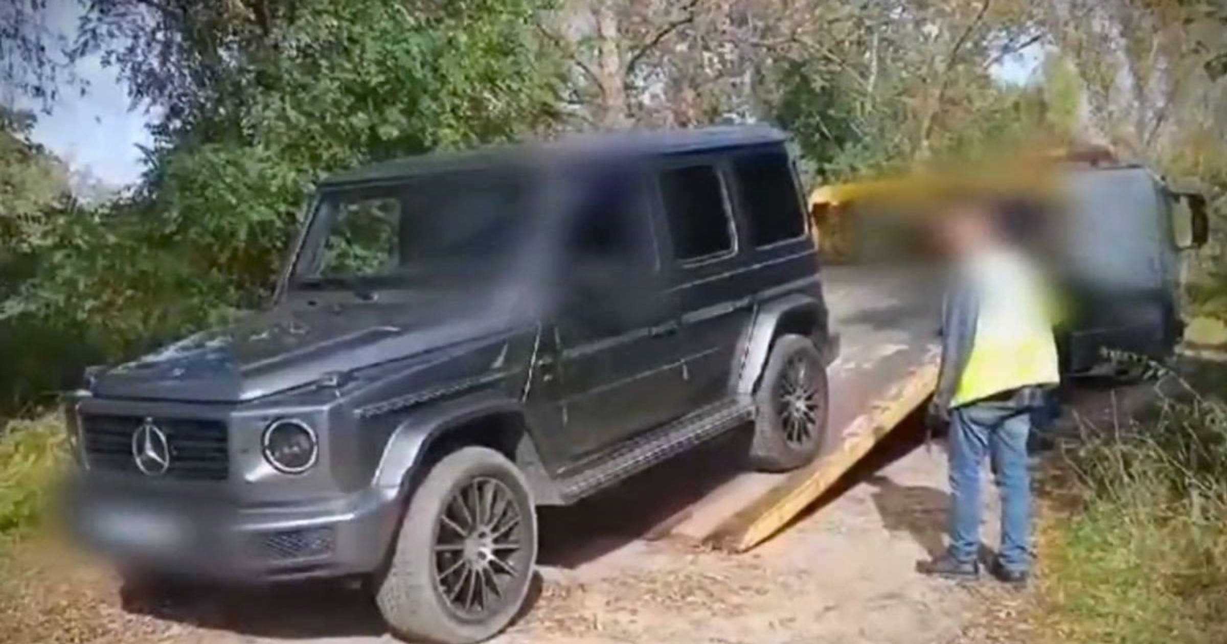 Skradziony Mercedes G500