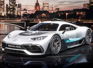 Mercedes-AMG Project ONE: premiera superbolidu we Frankfurcie