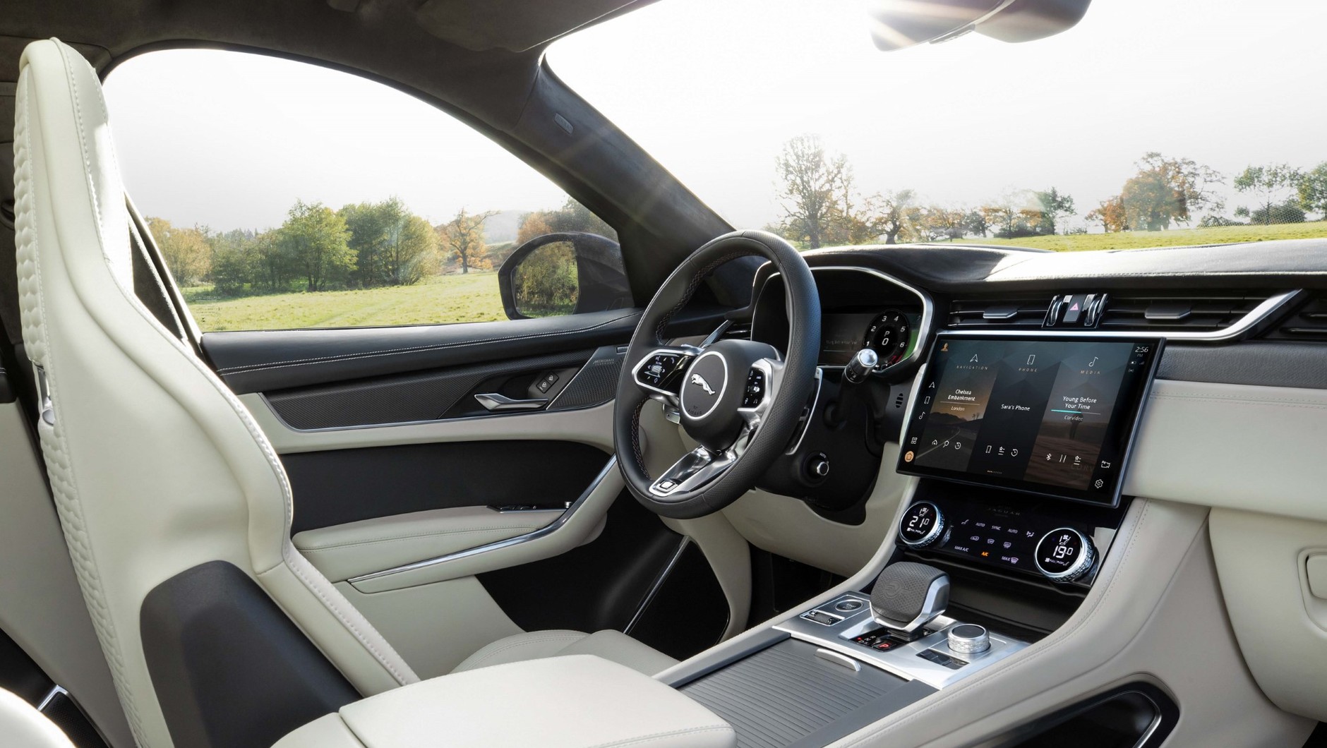 Jaguar F-Pace 2022