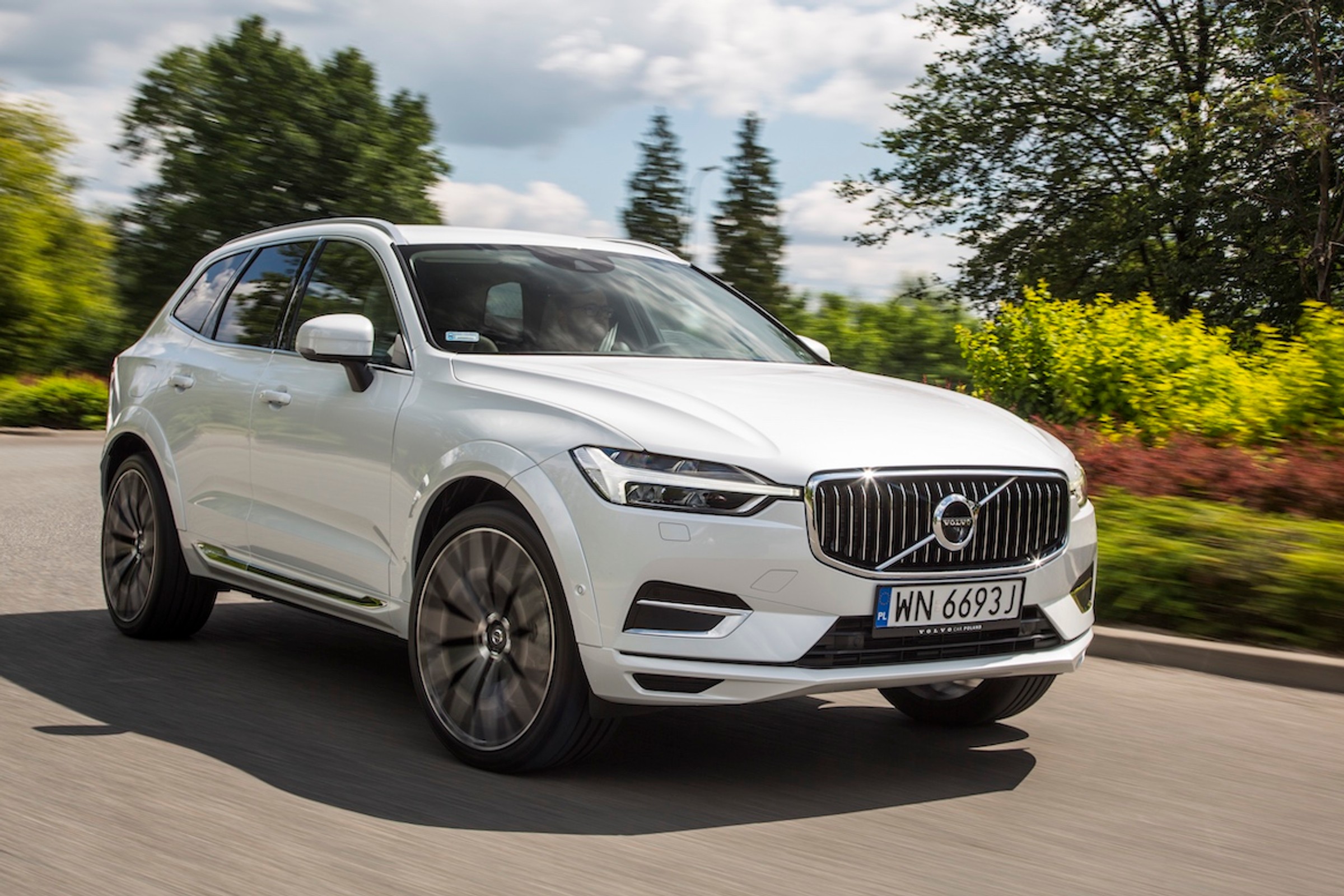 Używane Volvo XC60 u mechanika. Polacy kochają tego SUV-a. Sprawdzamy dwie generacje