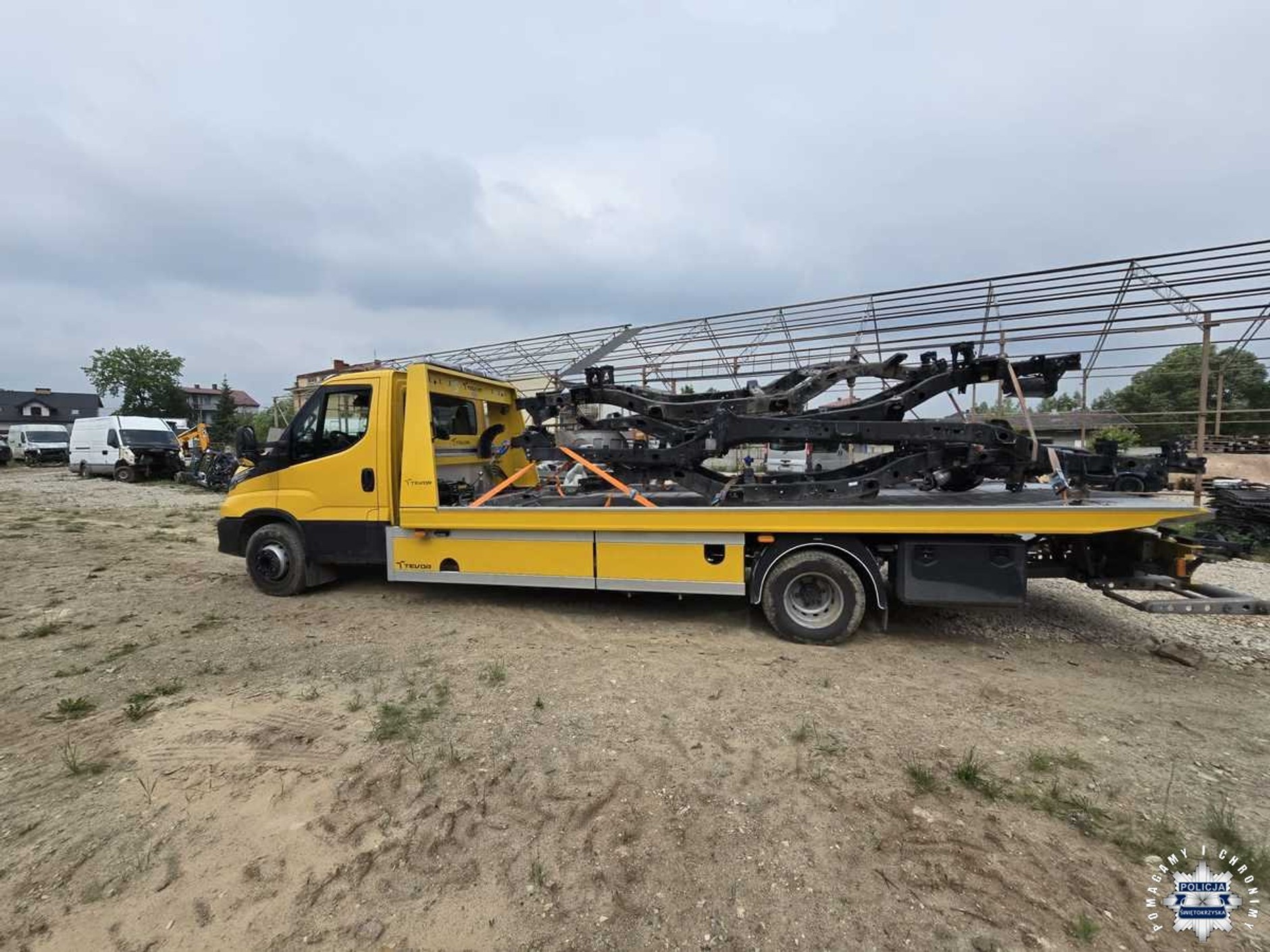 Policja rozbiła grupę kradnącą samochody