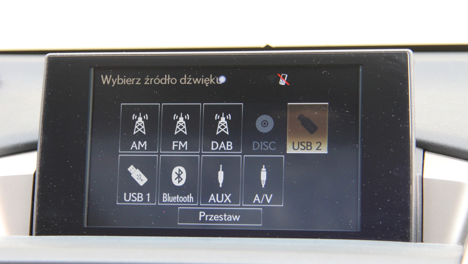 Odbiornik DAB w Lexusie NX