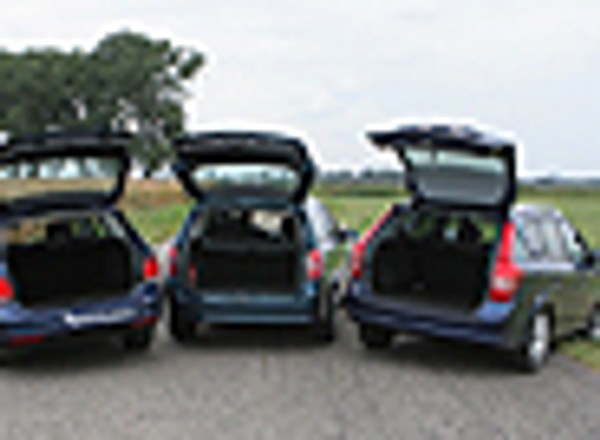 Opel Astra, Kia Ceed, Volkswagen Golf - Pakowne i szybkie kombinowanie