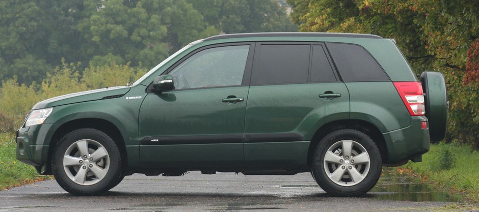 Grand Vitara ma dość solidną budowę i rozbudowany układ napędowy.