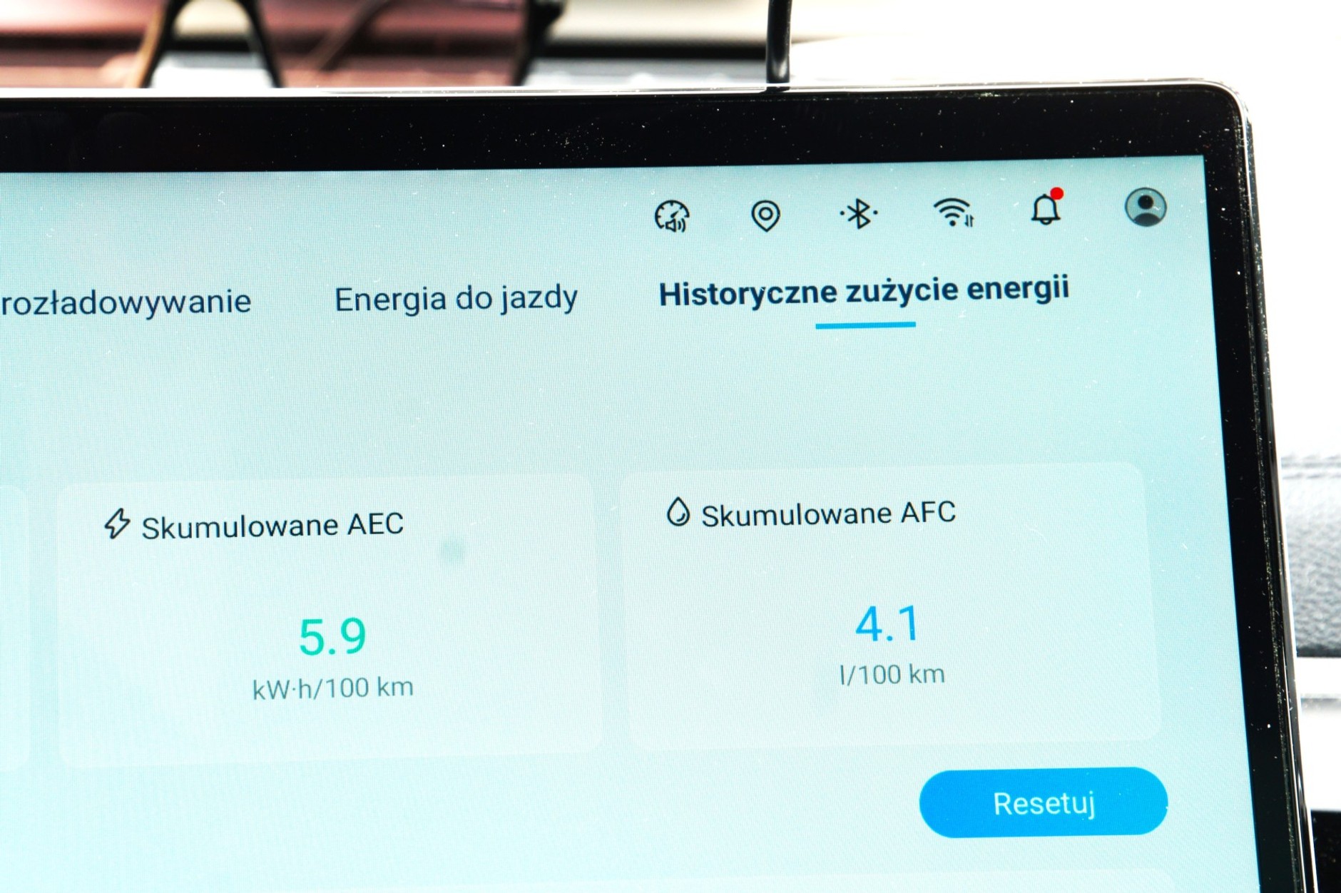 Średnie zużycie paliwa w hybrydowym chińskim SUV-ie