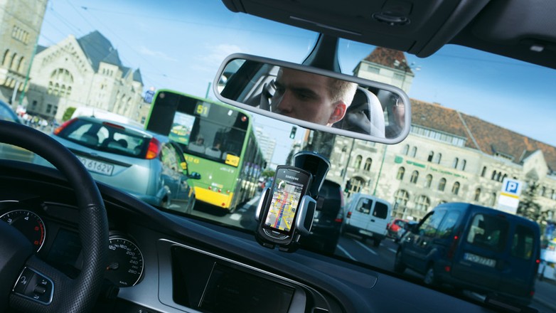 Radzimy, jak ominąć korki dzięki dobrej nawigacji