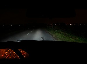 Słabe reflektory to groźba wypadku!