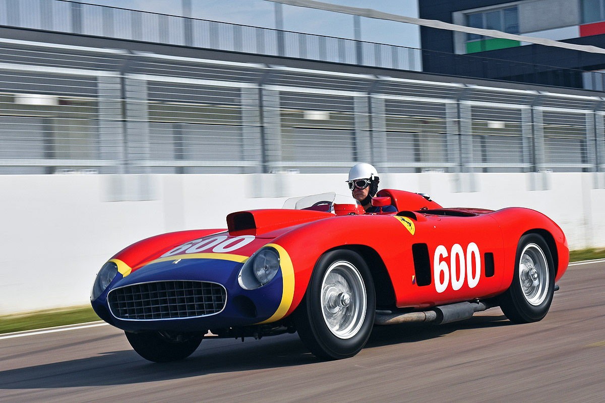 Ferrari za 30 mln dolarów