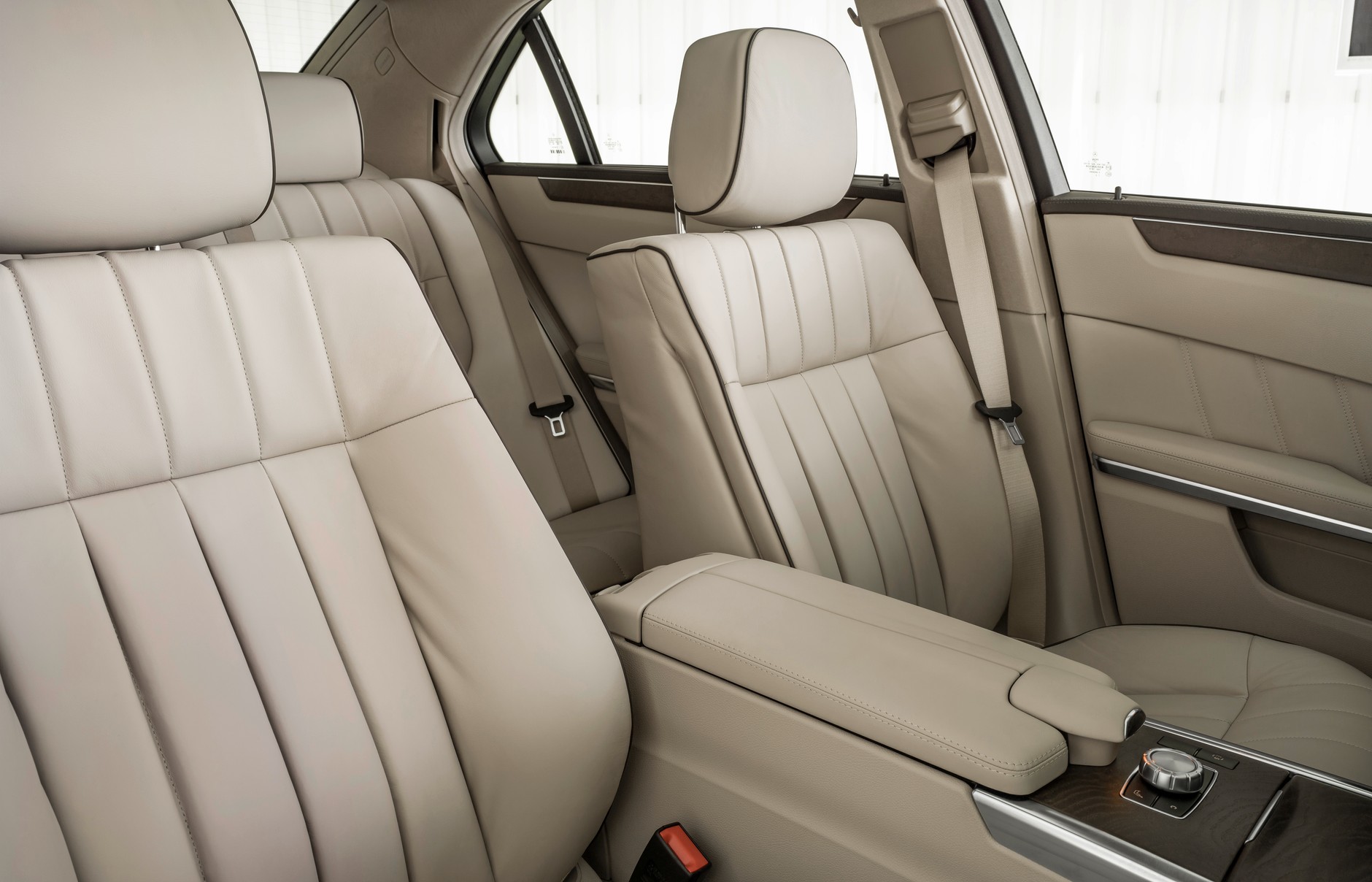 Nowy Mercedes Klasy E to aspiracje godne klasy S