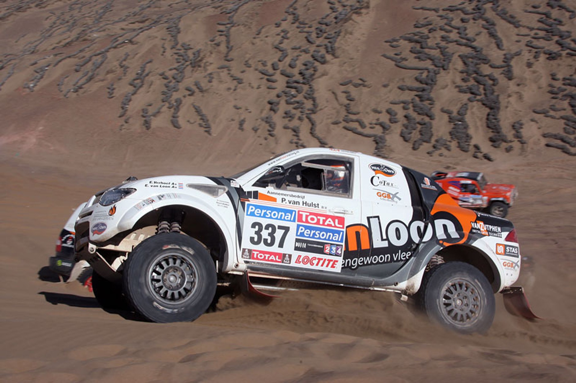 Rajd Dakar 2010: Przygoński już 8, Sonik broni honoru (12. etap na żywo, wyniki, foto)