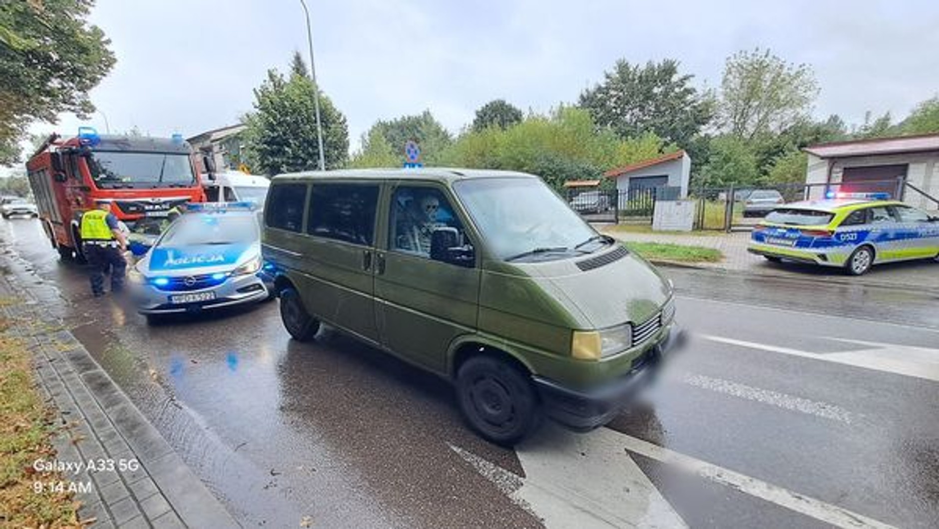 Pijana kobieta wiozła szkielet. Spowodowała wypadek