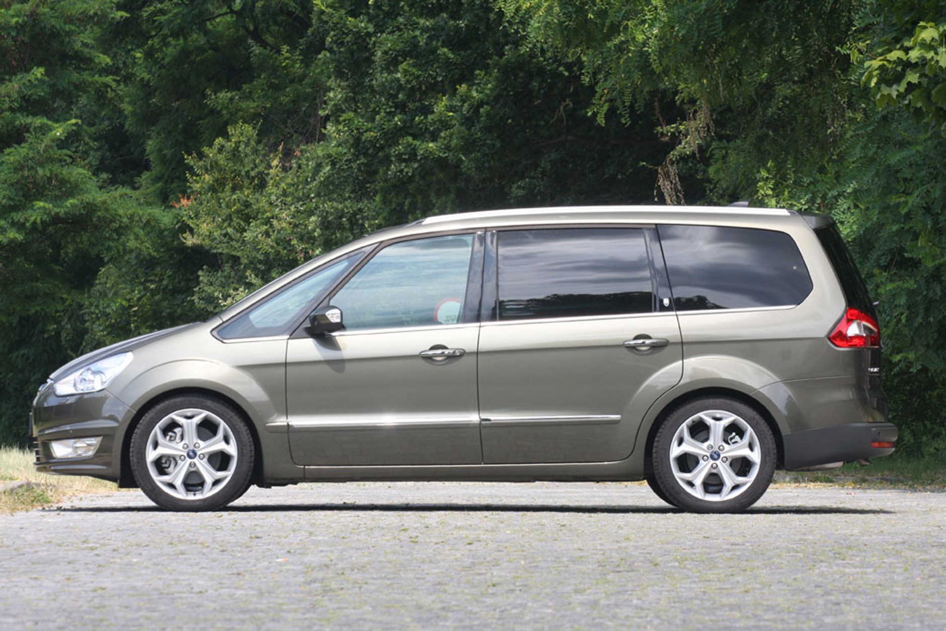Ford Galaxy: Ekspresem do szkoły?