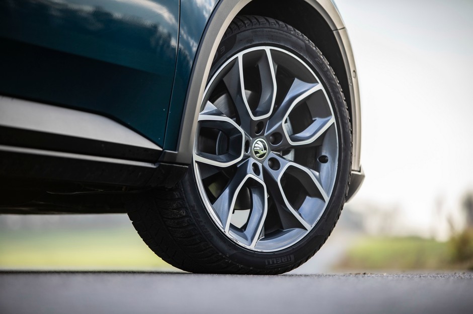 Skoda Superb Scout