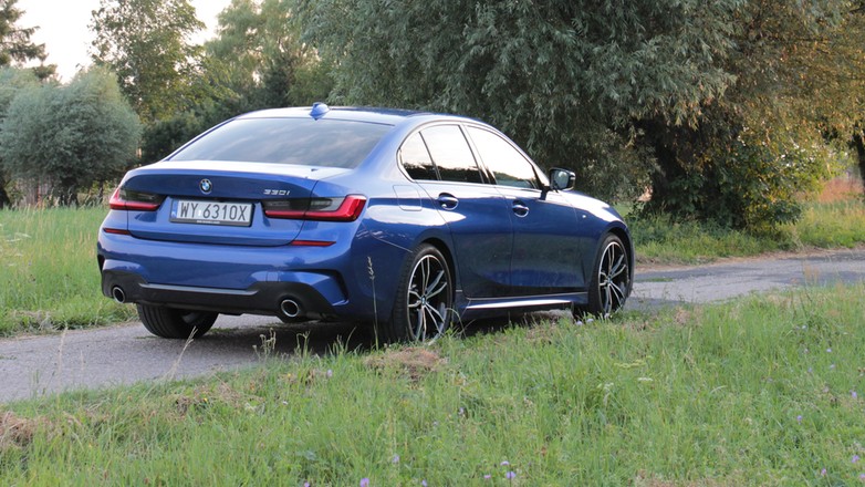 BMW 330i