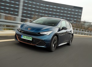 Cupra Born 58 kWh e-boost. Pazur i prezencję ma, a jak z zasięgiem?