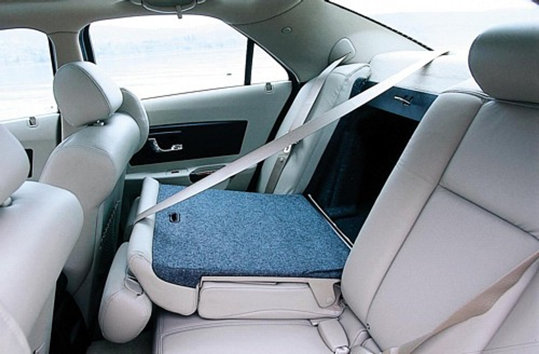 Konkurent BMW 5 i klasy E?