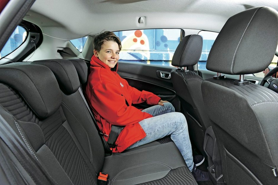 Ford Fiesta, tylna kanapa