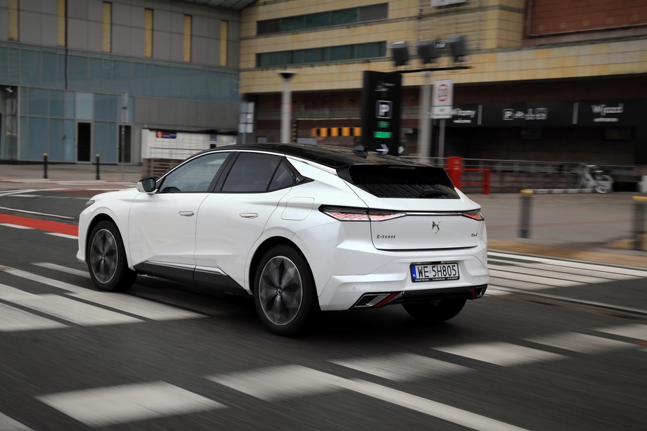 DS 4 E-Tense 225