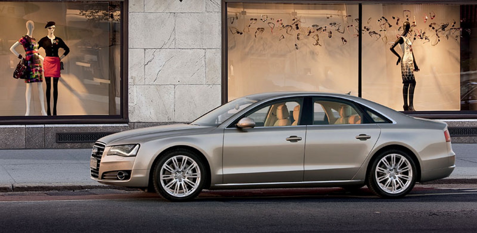 Audi A8 zna litery i znaki, o których istnieniu nie mam pojęcia