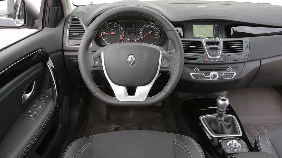 7. Renault Laguna III (2007-15) - od 16 000 zł