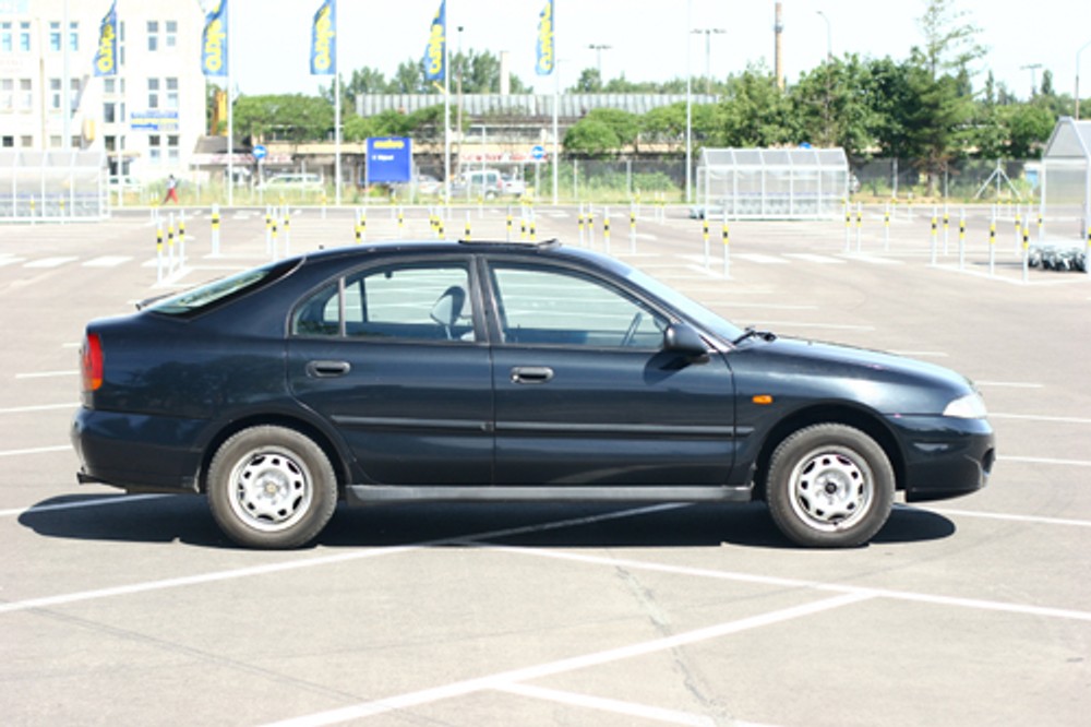 Mitsubishi Carisma - Japończyk tylko z nazwy