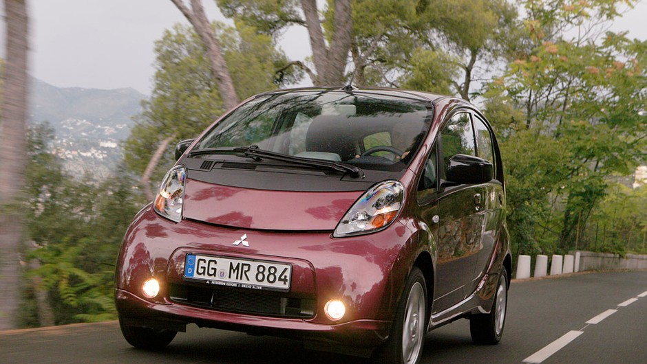 Mitsubishi i-MiEV tańszy o 30 proc.