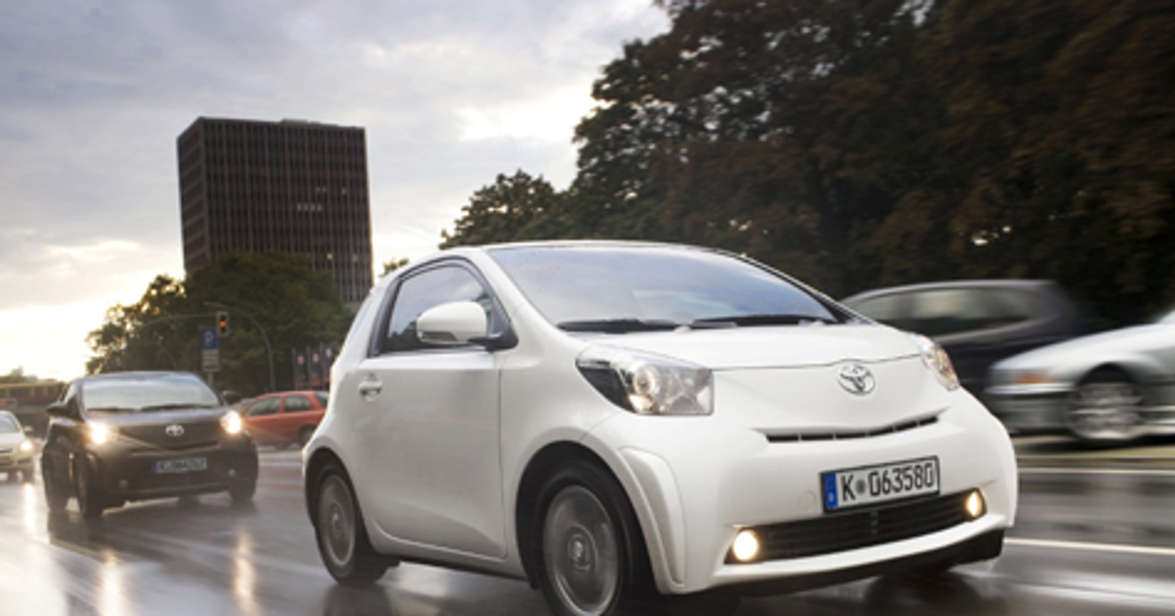 Toyota IQ - Sprytniejsza niż Smart