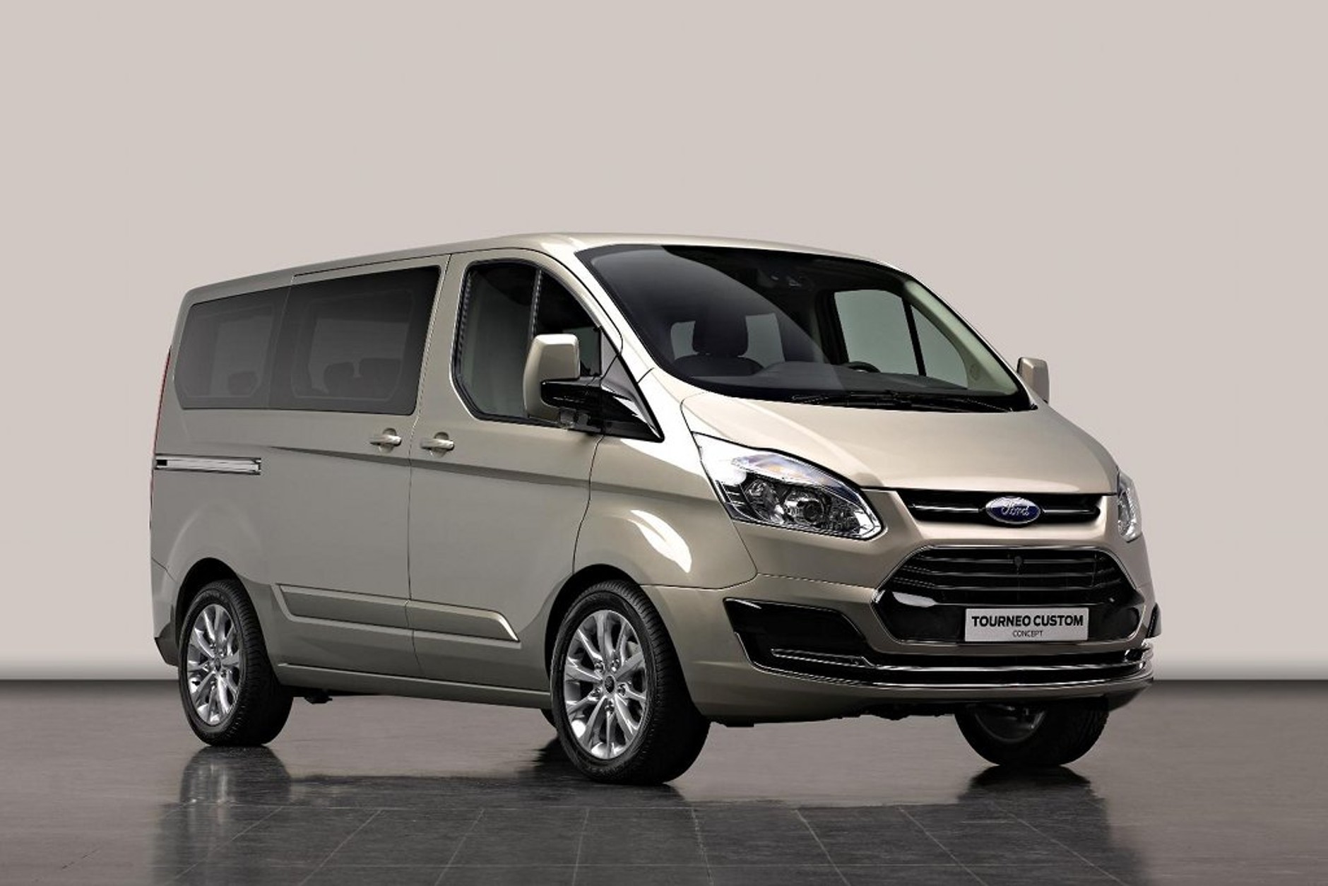 Taki będzie nowy Ford Transit