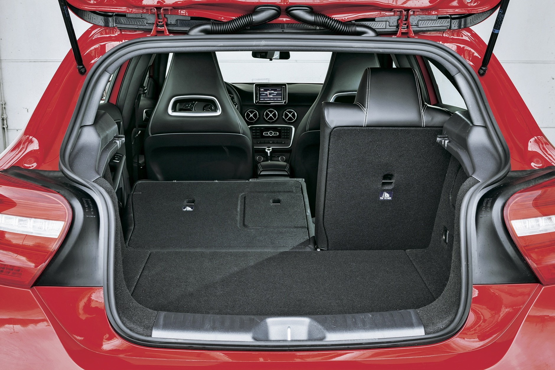 Test 100 tys. km – Mercedes kl. A kontra VW Golf