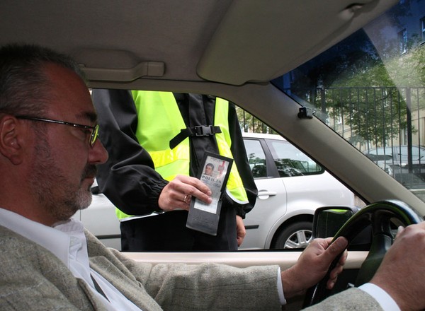 Nie prowokuj policjanta!