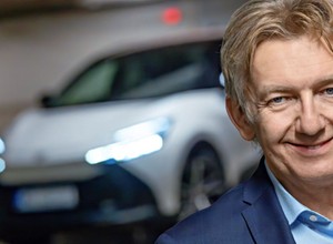Szef Toyoty w Polsce dla "Auto Świata": Wodór może całkowicie zastąpić ropę naftową