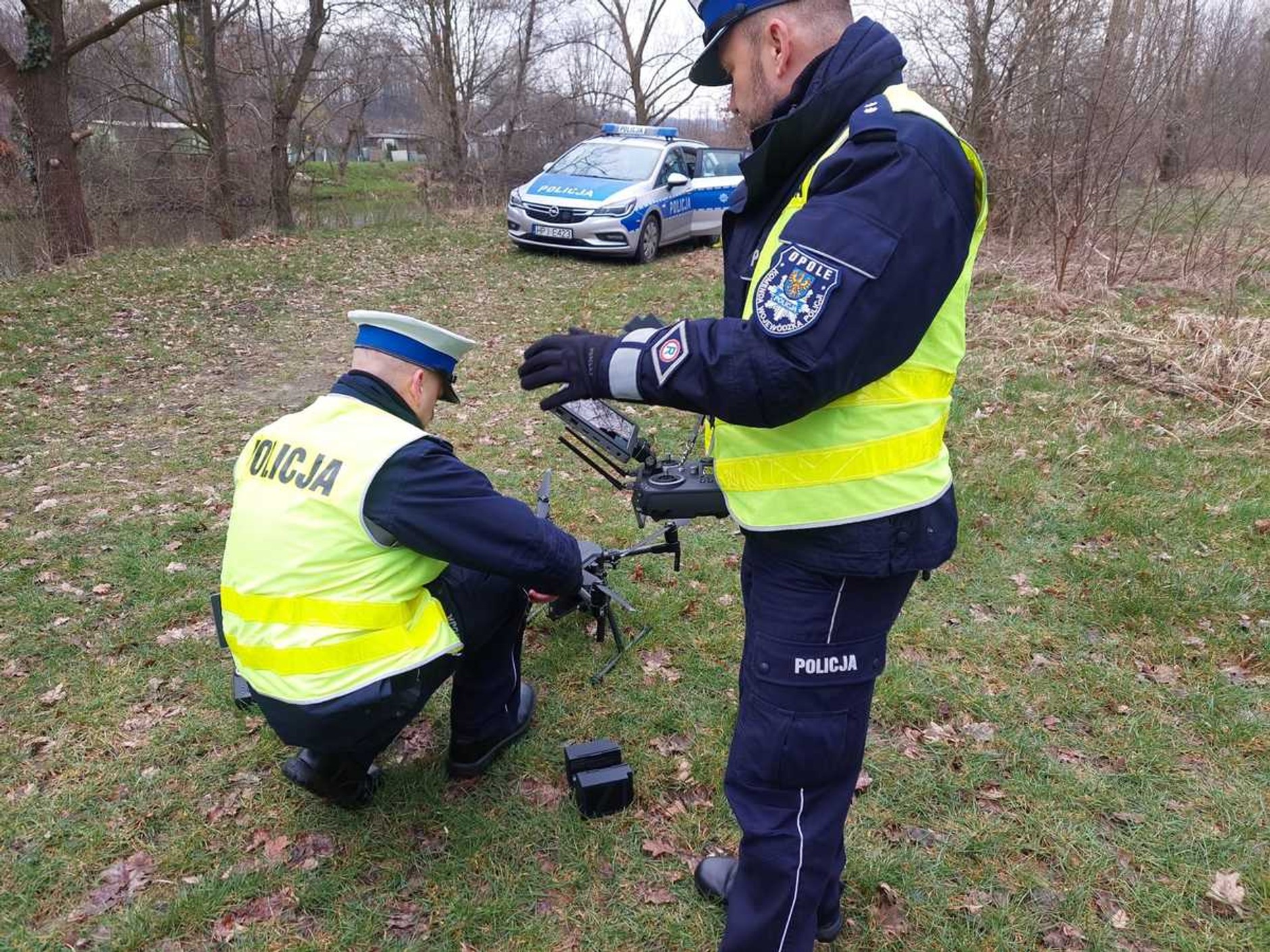 Policjanci od samego rana prowadzili specjalną akcję. Używali drona