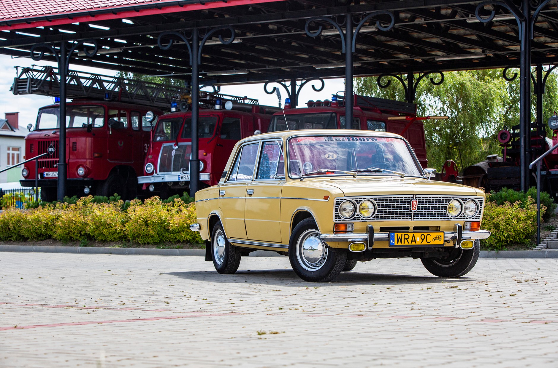 Polski Fiat 125p 1500 kontra Łada 1500 - tak podobne, a jednak tak różne