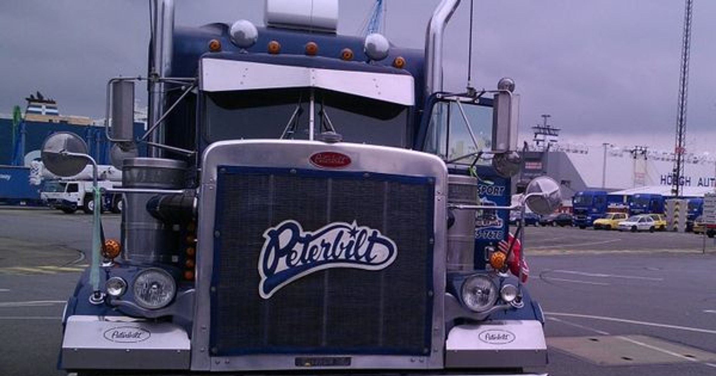Peterbilt 359