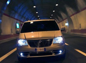 Lancia Voyager 3.6 Platinum - Luksus dla rodziny (TEST)