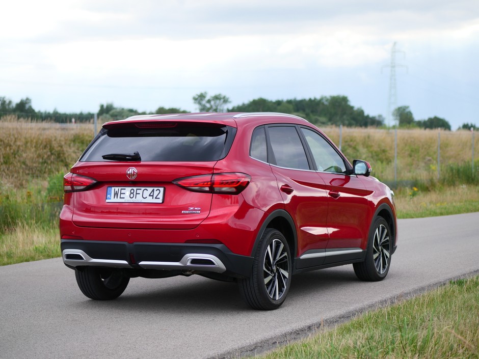 MG ZS Hybrid +