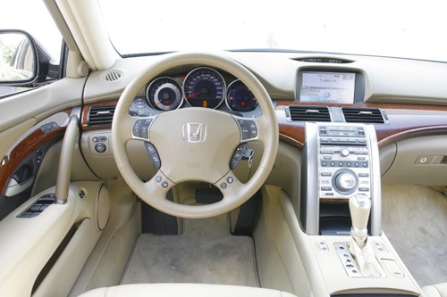 Honda Legend V6, Volvo S80 V8 - Jeden drogi, drugi jeszcze droższy!
