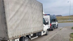 Inspektorzy ITD zatrzymali na S7 busa z Ukrainy. Zabrali prawko i wystawili mandaty