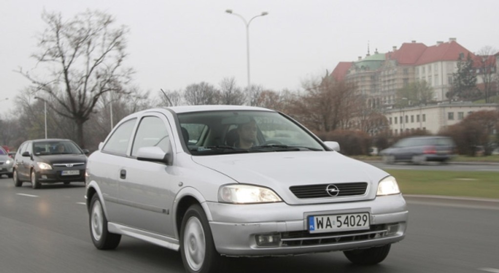 Opel Astra II