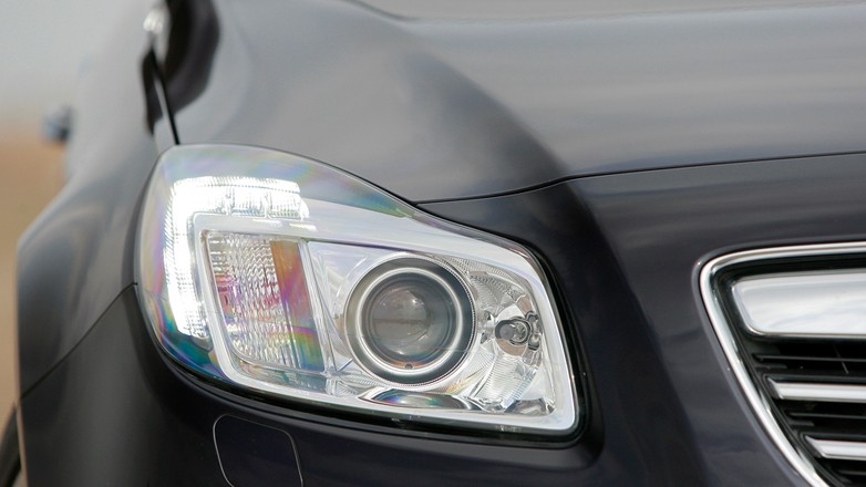 Polacy cenią niemieckie auta i polskie paliwa